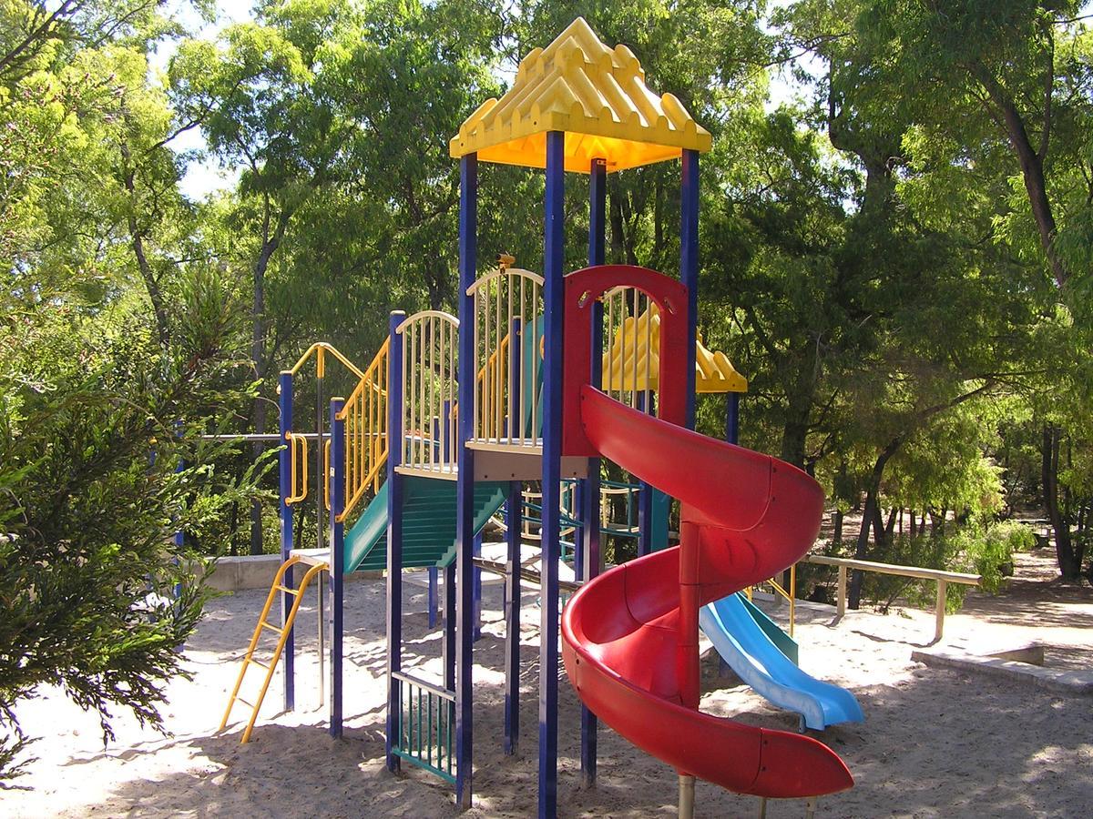 Coalmine Beach Holiday Park Walpole Esterno foto